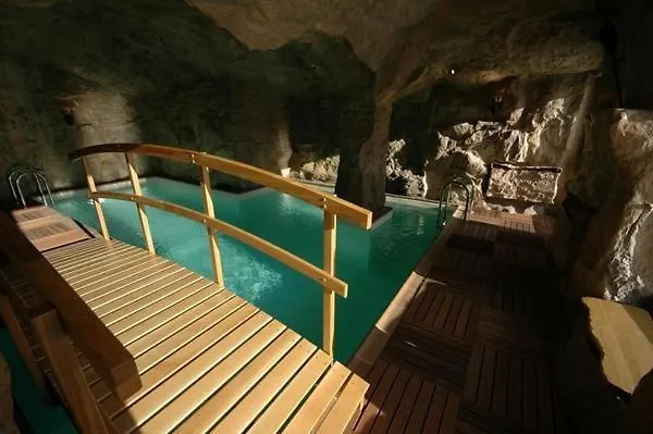 Hotel Husarik 4*