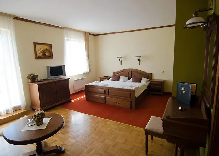 Husarik Hotel